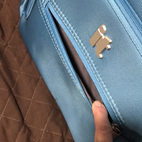 It Travel Bag - Picture 2 of 16